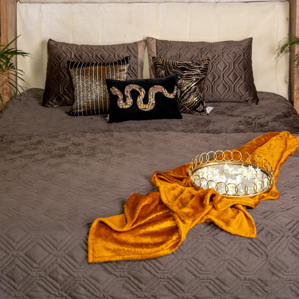 Why Handcrafted Home Decor Adds Soul to Your Living Space