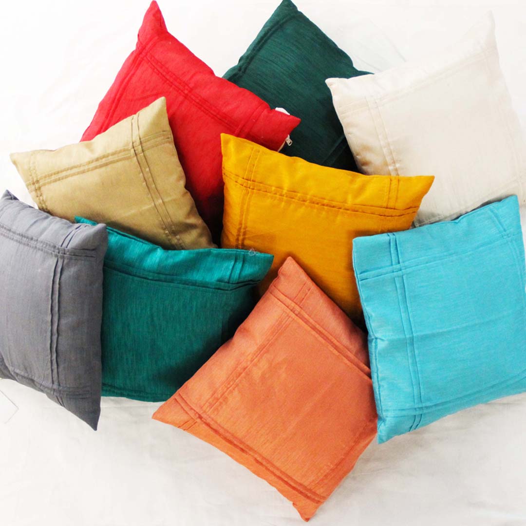 Beige basic pleated cushion cover