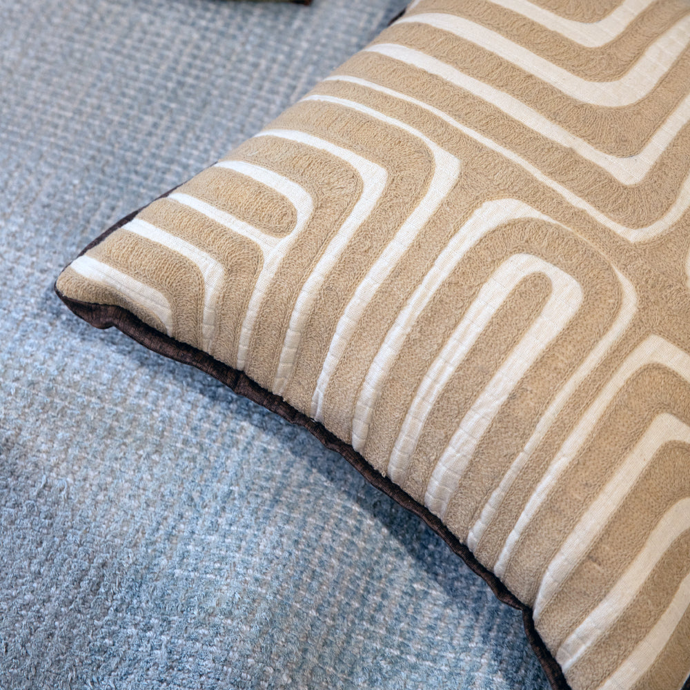 Geometric Statement Cushion