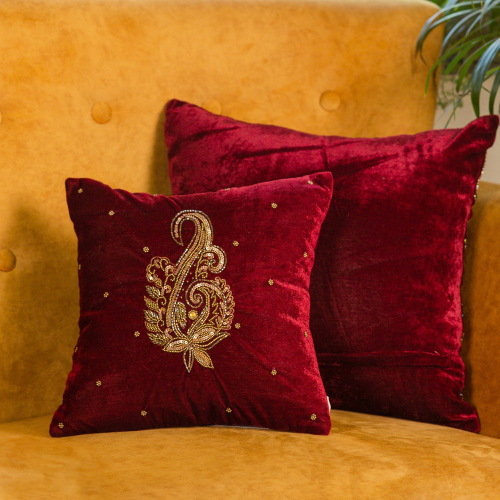 Red velvet Zardozdi cushion cover