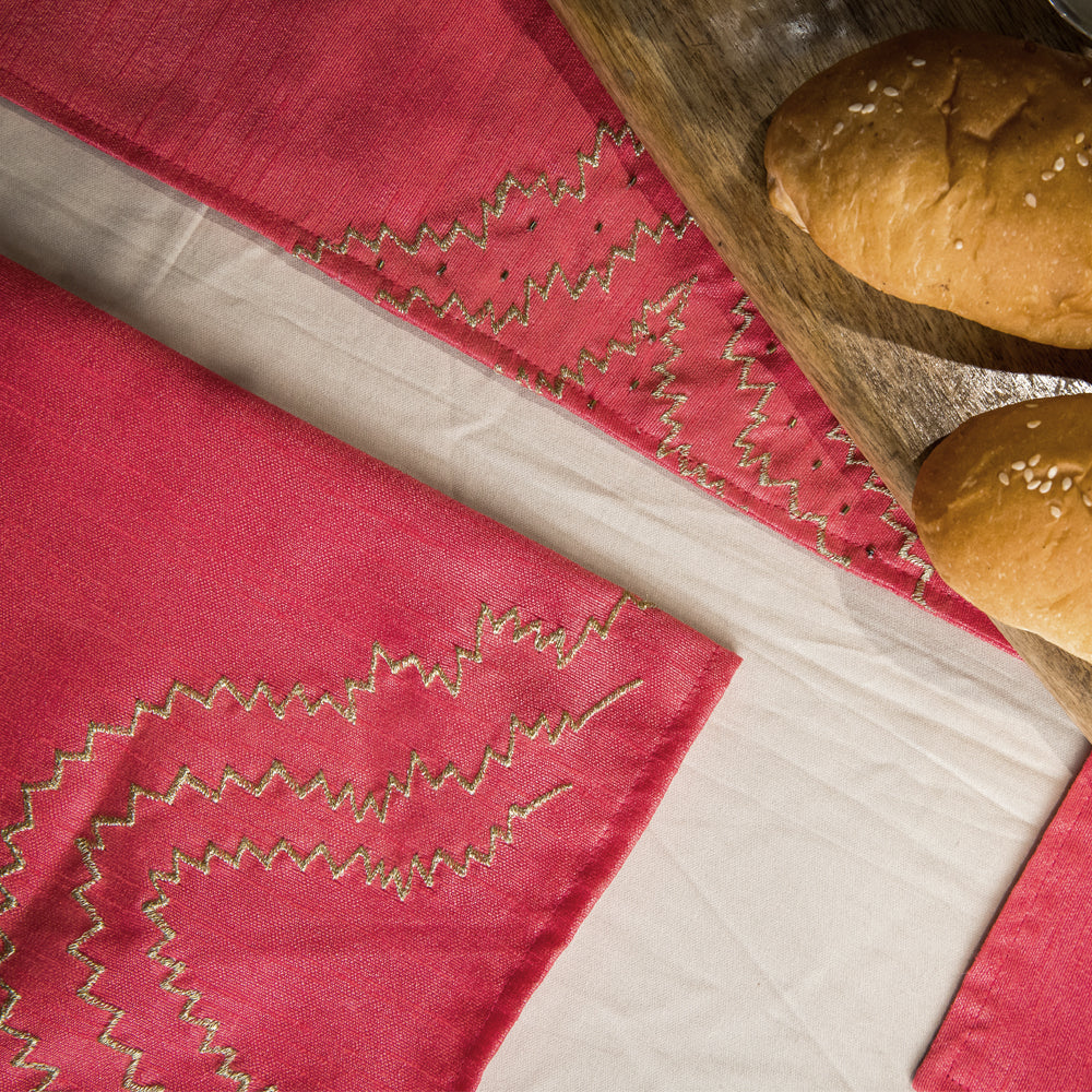 Pink Embroidered Table Runner With Mats ( Set Of 6 )