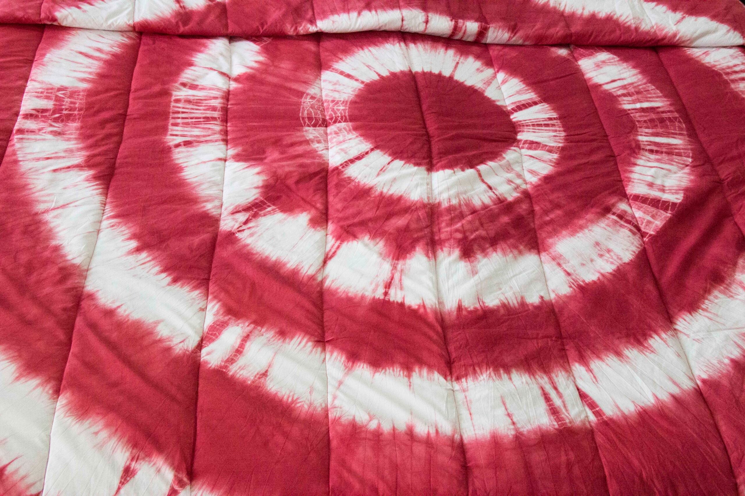 Crimson Hand dyed comforter (set of 5)