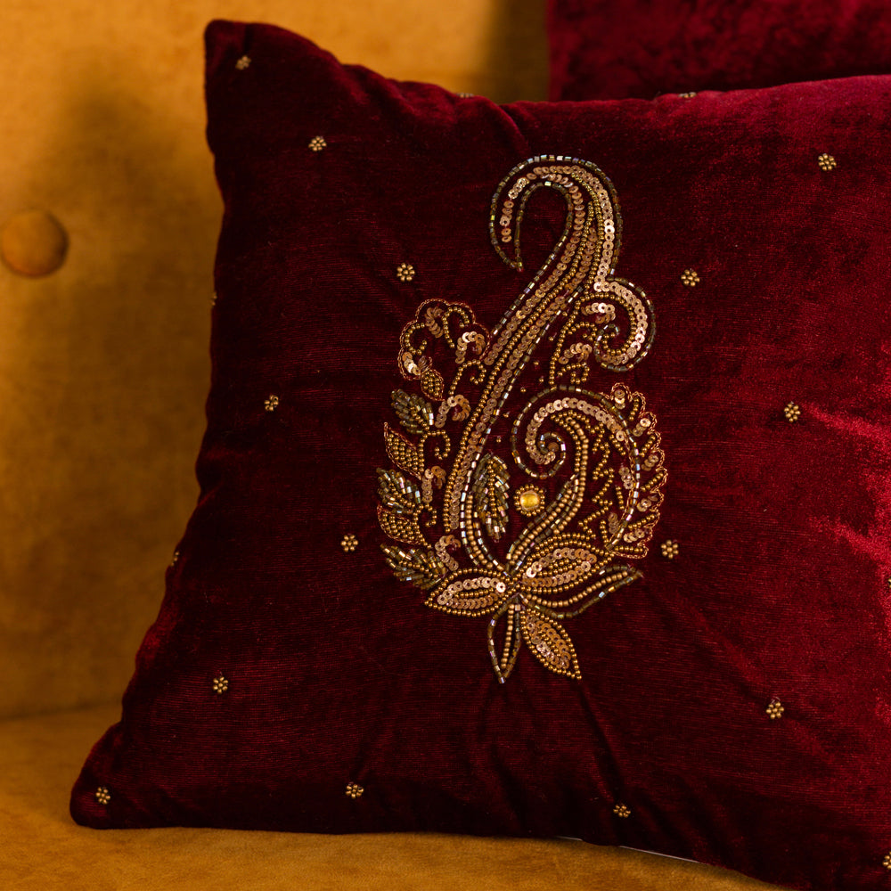 Red velvet Zardozdi cushion cover