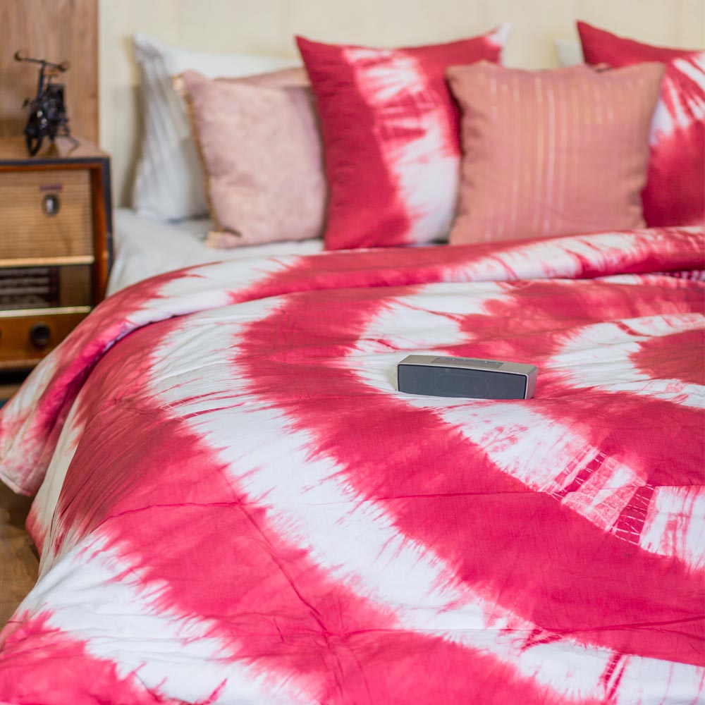 Crimson Hand dyed comforter (set of 5)