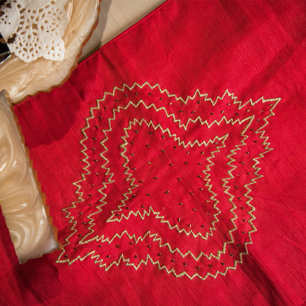 Red Geometrical Runner