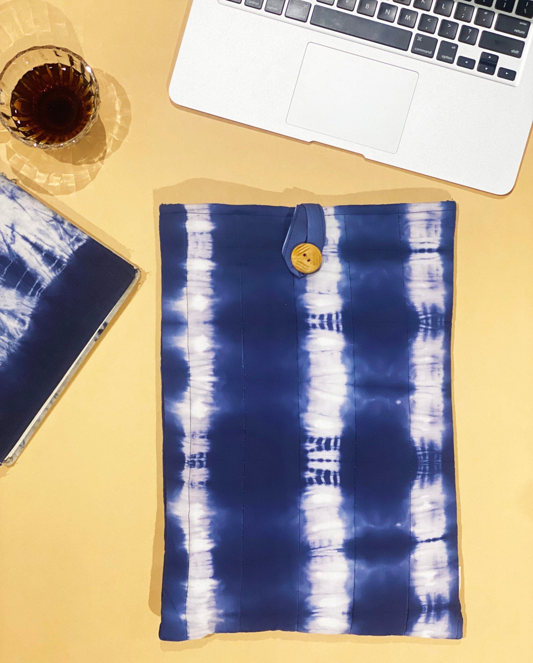 Shibori laptop sleeve